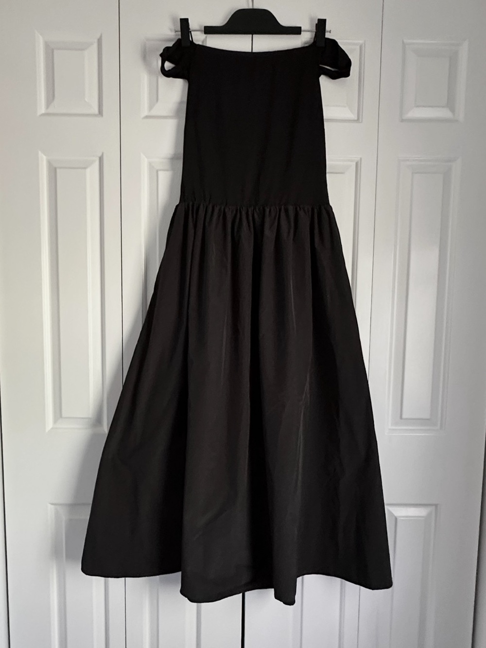 ASTR Off-Shoulder Black Midi Dress